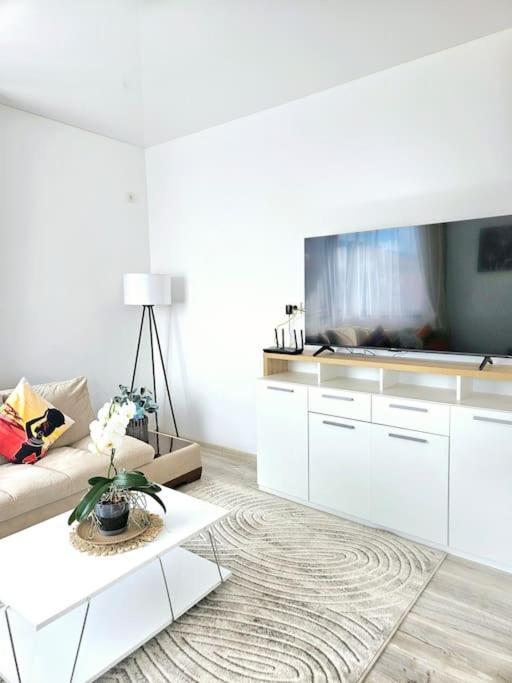 Cozy Sorada 1 Apartment Bragadiru Екстериор снимка