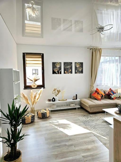 Cozy Sorada 1 Apartment Bragadiru Екстериор снимка